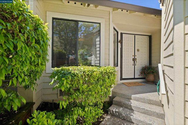 467 Beacon Ridge Ln, Walnut Creek, CA 94597