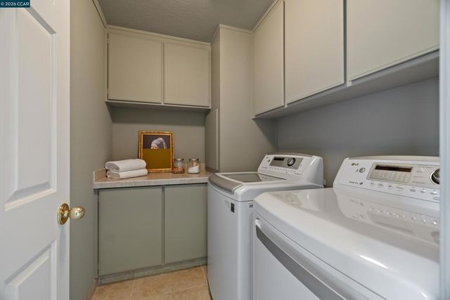 467 Beacon Ridge Ln, Walnut Creek, CA 94597