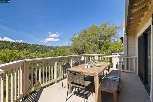 467 Beacon Ridge Ln, Walnut Creek, CA 94597