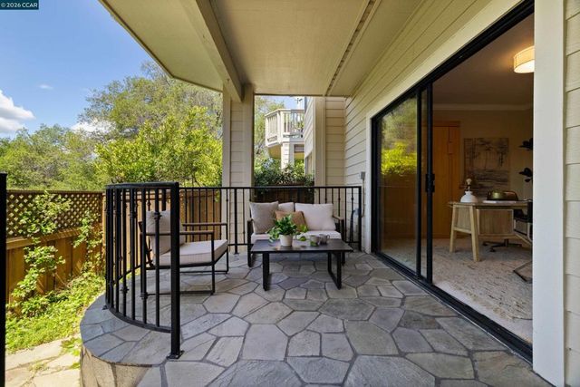 467 Beacon Ridge Ln, Walnut Creek, CA 94597