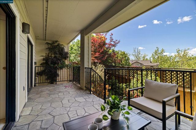 467 Beacon Ridge Ln, Walnut Creek, CA 94597