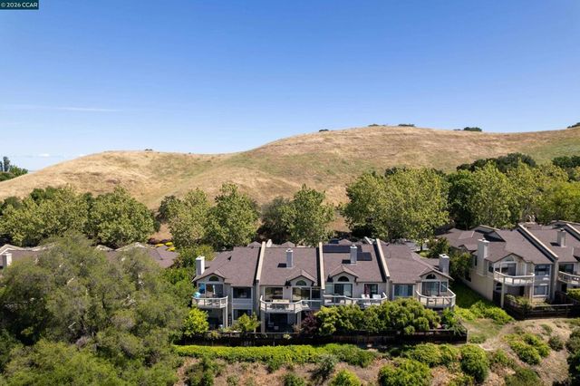 467 Beacon Ridge Ln, Walnut Creek, CA 94597
