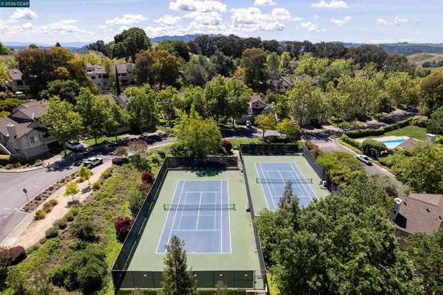 467 Beacon Ridge Ln, Walnut Creek, CA 94597