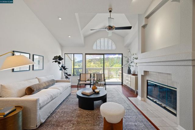 467 Beacon Ridge Ln, Walnut Creek, CA 94597