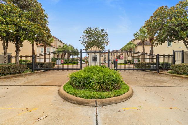 7138 Windwater Parkway N, Houston, TX 77036
