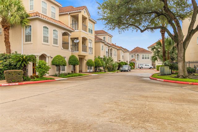 7138 Windwater Parkway N, Houston, TX 77036