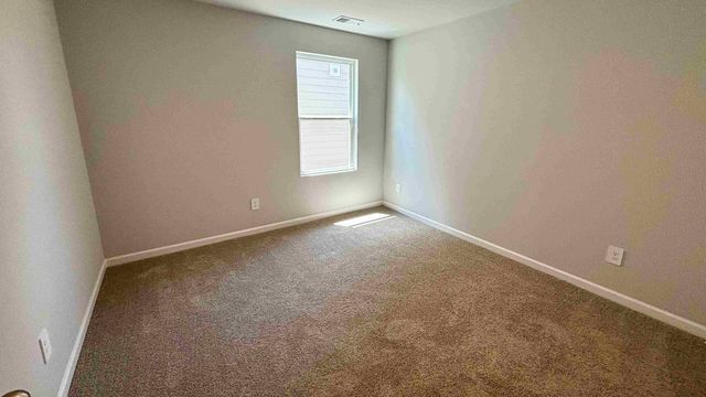 4020 Red Hawk Rd, Columbia, TN 38401