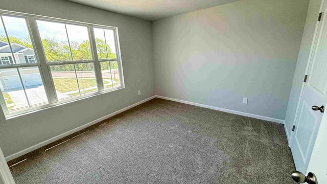4020 Red Hawk Rd, Columbia, TN 38401