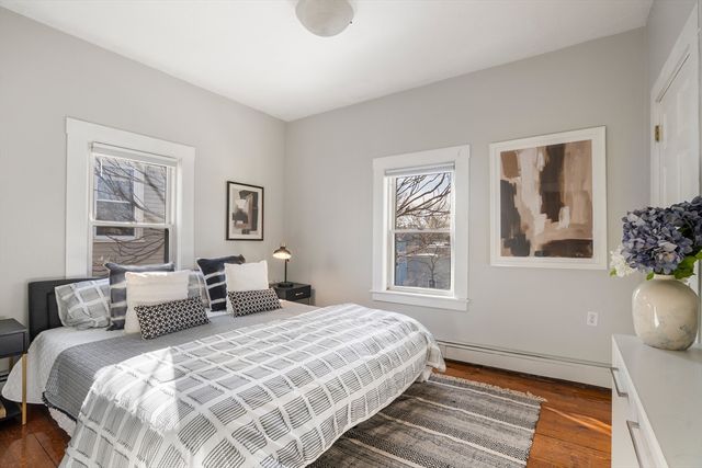 321 Columbia Street 3, Cambridge, MA 02141