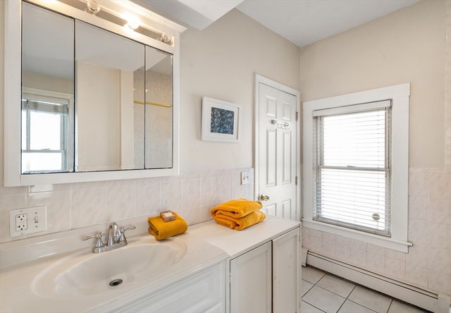 321 Columbia Street 3, Cambridge, MA 02141