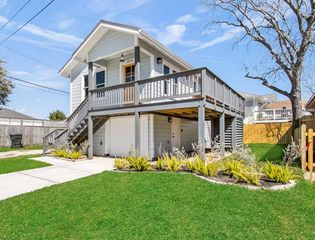 1514 51st Street, Galveston, TX 77551