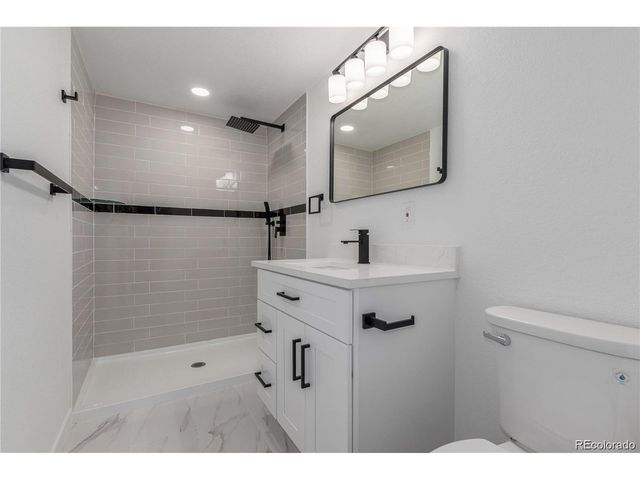 190 Hemlock St, Broomfield, CO 80020