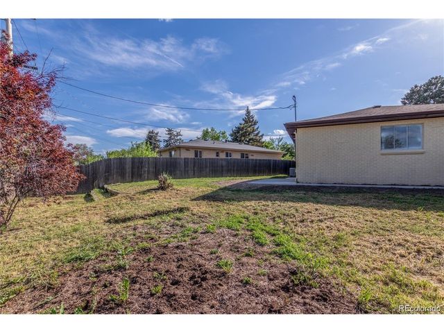 190 Hemlock St, Broomfield, CO 80020