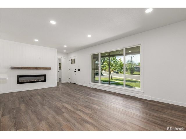 190 Hemlock St, Broomfield, CO 80020