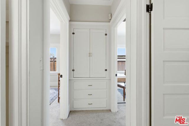 2640 S Hobart Boulevard, Los Angeles, CA 90018