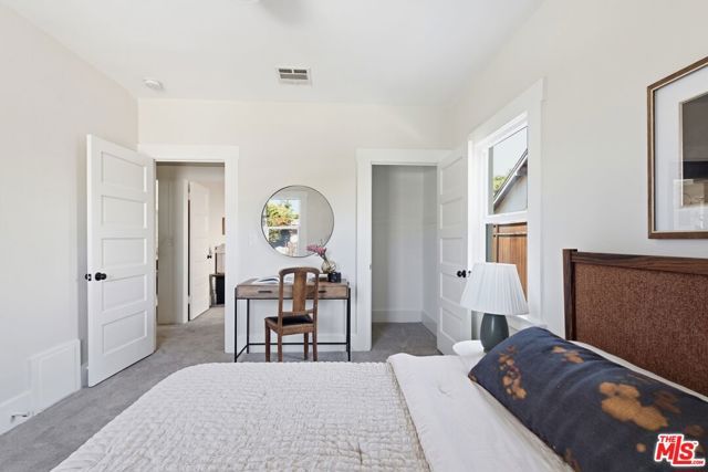 2640 S Hobart Boulevard, Los Angeles, CA 90018