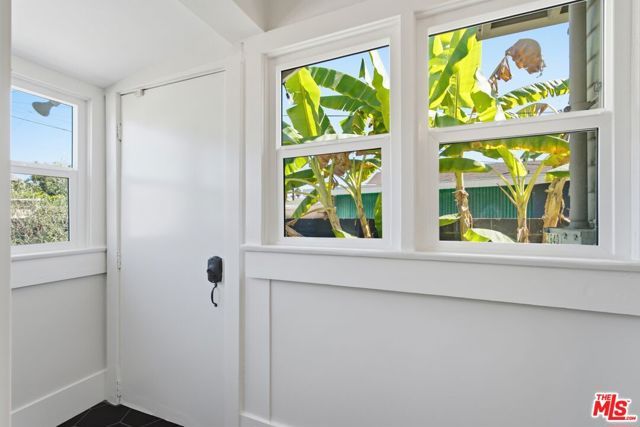 2640 S Hobart Boulevard, Los Angeles, CA 90018