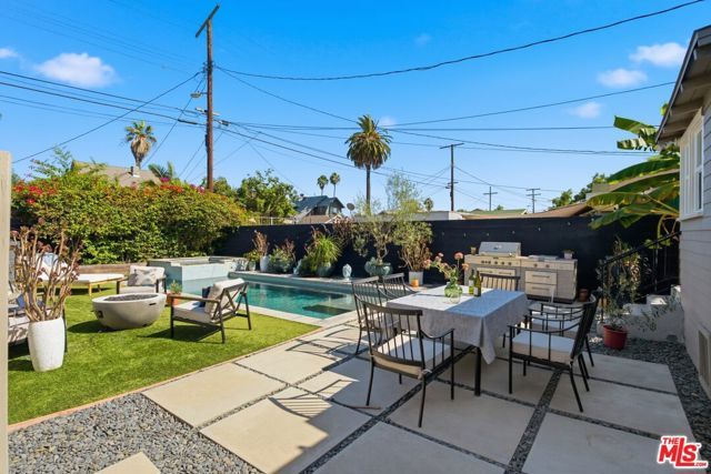 2640 S Hobart Boulevard, Los Angeles, CA 90018