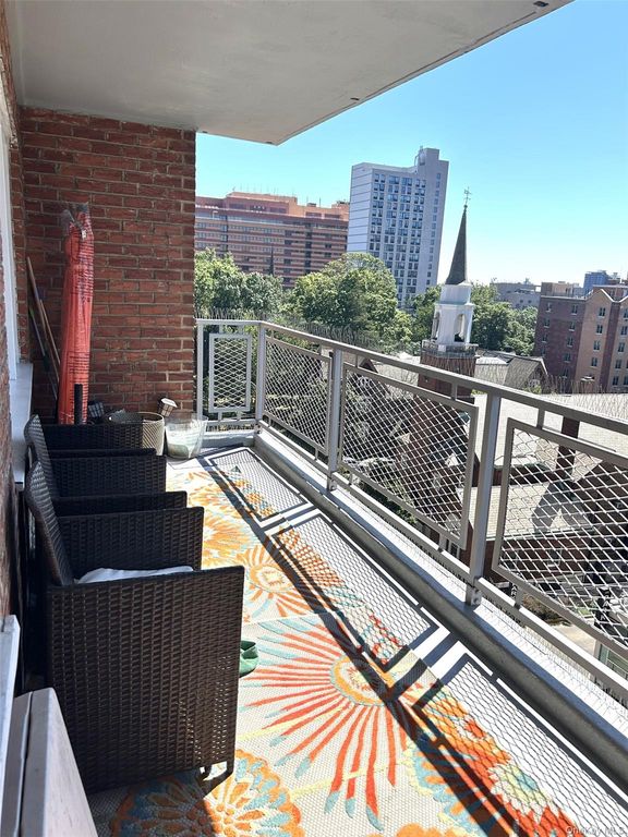 89-15 PARSONS Boulevard 9H, Jamaica Hills, NY 11432