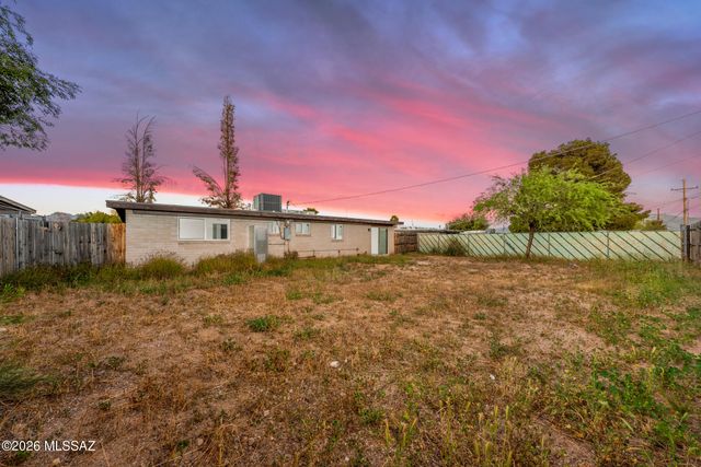 8032 E Victoria Drive, Tucson, AZ 85730