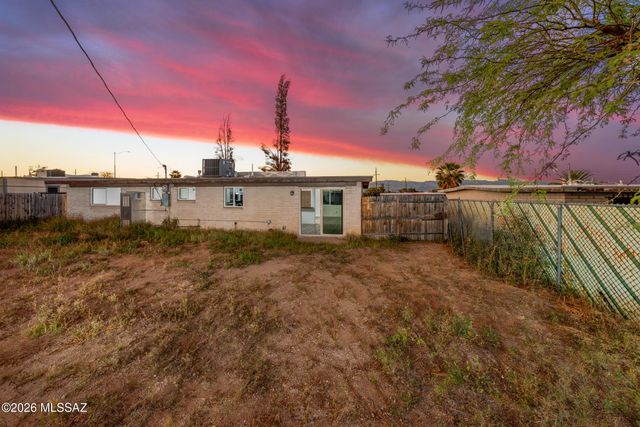 8032 E Victoria Drive, Tucson, AZ 85730