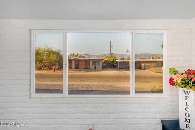 8032 E Victoria Drive, Tucson, AZ 85730