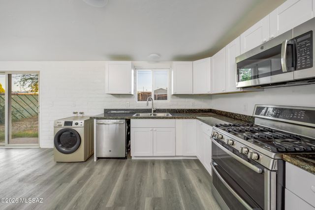 8032 E Victoria Drive, Tucson, AZ 85730