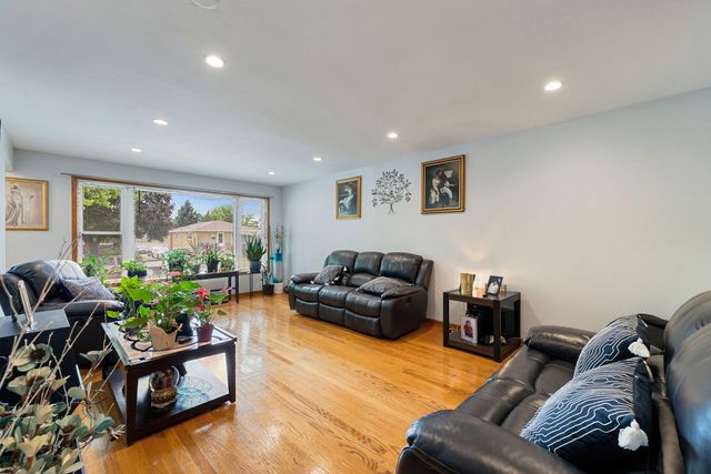 4613 Madison Avenue, Brookfield, IL 60513