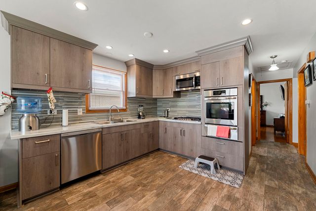 4613 Madison Avenue, Brookfield, IL 60513
