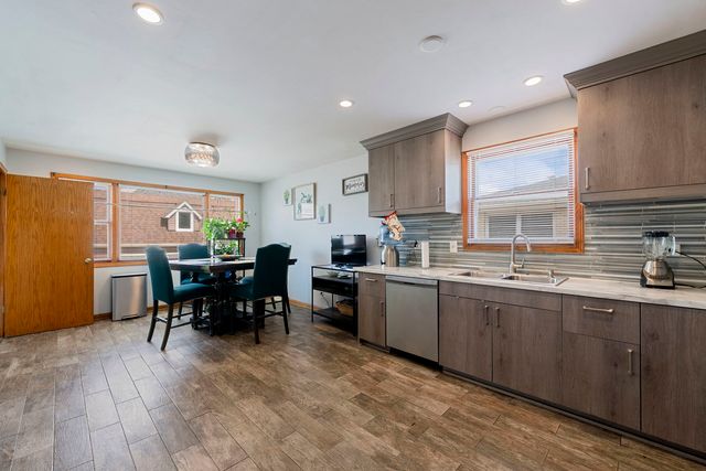 4613 Madison Avenue, Brookfield, IL 60513