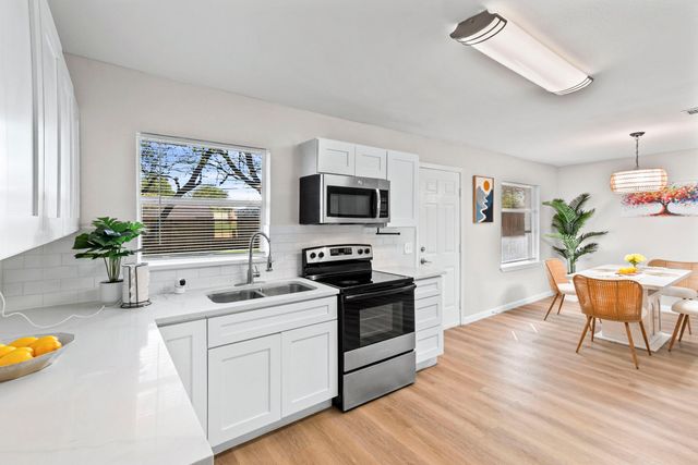 7325 Wilcox Drive, Dallas, TX 75232