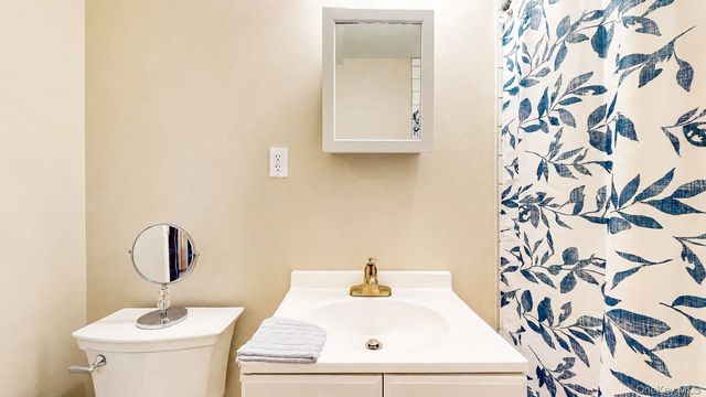 30-34 71st Street, East Elmhurst, NY 11370