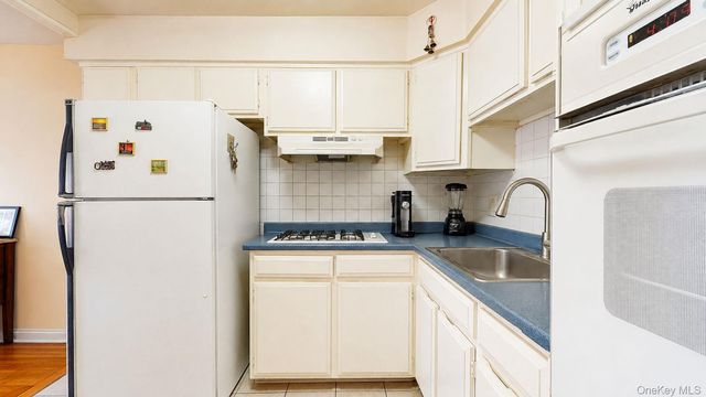 30-34 71st Street, East Elmhurst, NY 11370