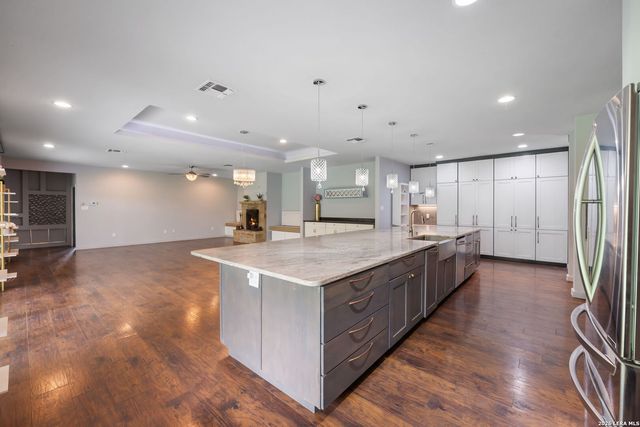 7970 S Verde Drive, San Antonio, TX 78240