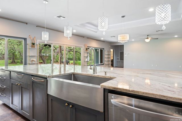 7970 S Verde Drive, San Antonio, TX 78240