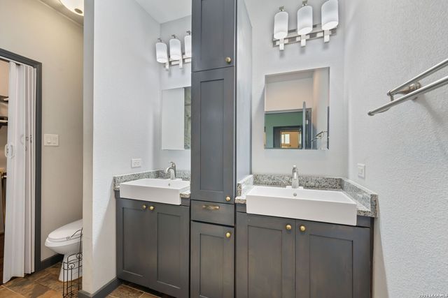 7970 S Verde Drive, San Antonio, TX 78240