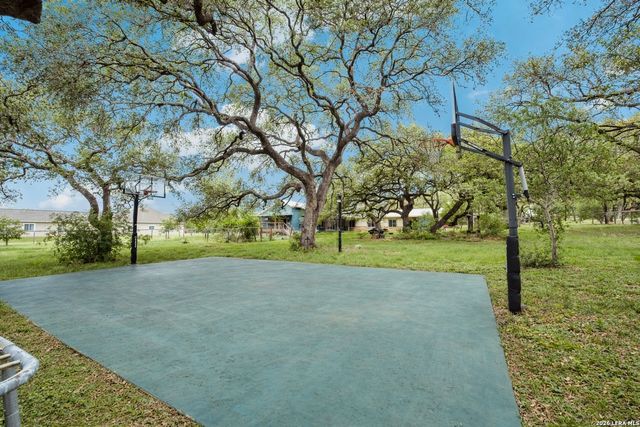 7970 S Verde Drive, San Antonio, TX 78240