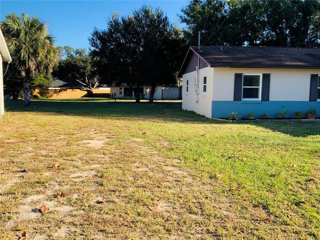 7 SUN COUNTRY COURT, Eustis, FL 32726