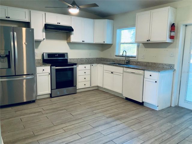 7 SUN COUNTRY COURT, Eustis, FL 32726