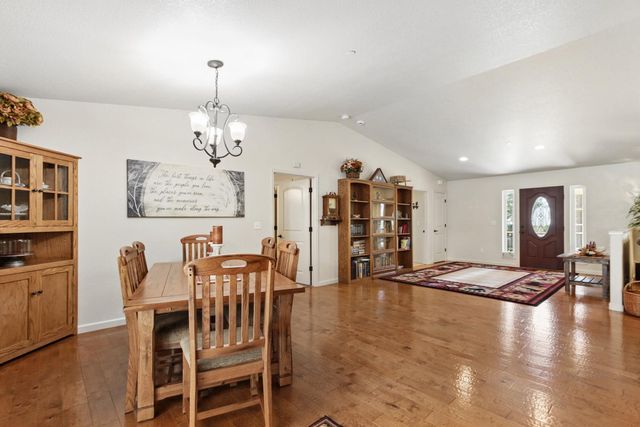 20155 Redwood Dr, Foresthill, CA 95631