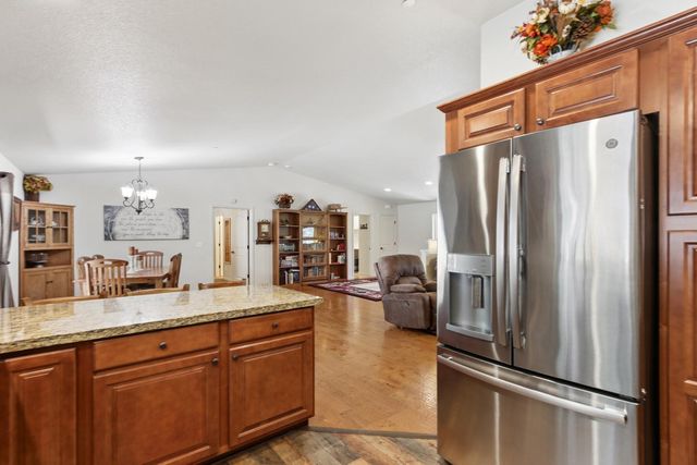 20155 Redwood Dr, Foresthill, CA 95631