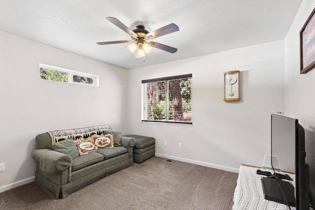 20155 Redwood Dr, Foresthill, CA 95631