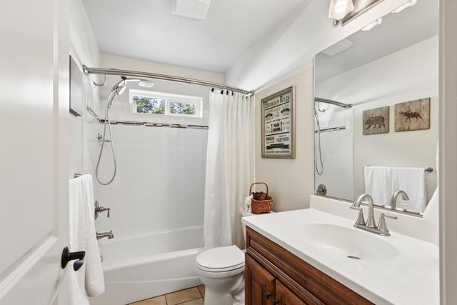 20155 Redwood Dr, Foresthill, CA 95631