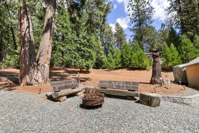 20155 Redwood Dr, Foresthill, CA 95631