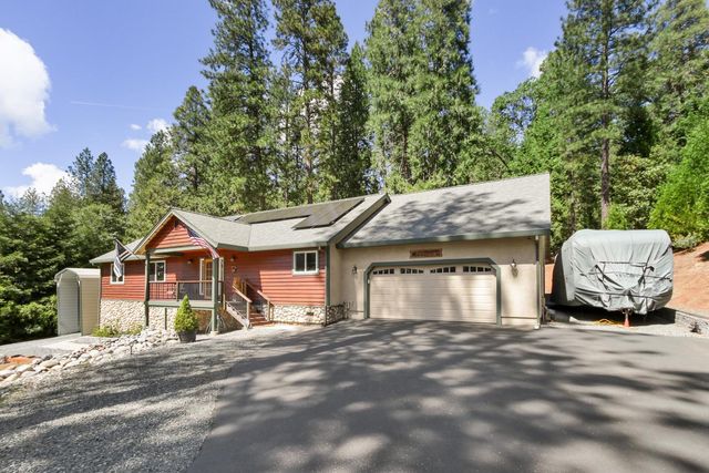 20155 Redwood Dr, Foresthill, CA 95631