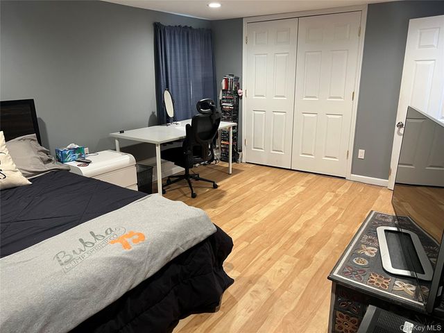 827 Bermuda Road, West Babylon, NY 11704