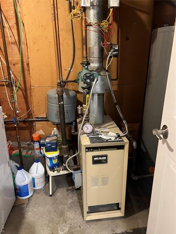 827 Bermuda Road, West Babylon, NY 11704