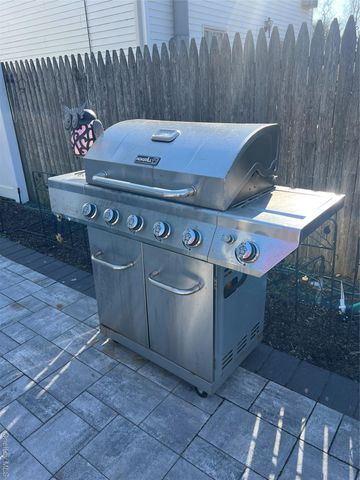 827 Bermuda Road, West Babylon, NY 11704