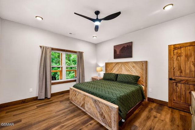 615 Country Oaks Drive, Pigeon Forge, TN 37863