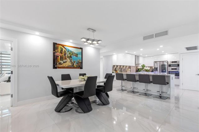 2500 Parkview Dr 1121, Hallandale Beach, FL 33009